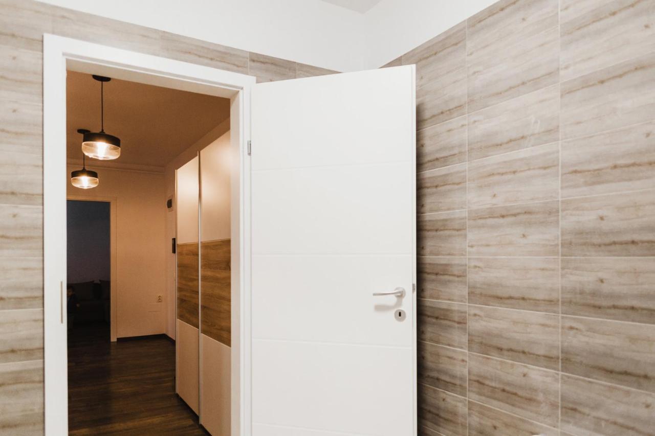 One Room Apart T3 With Free Parking Cluj-Napoca Luaran gambar